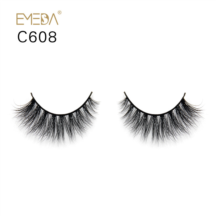 natural looking false eyelashes.jpg